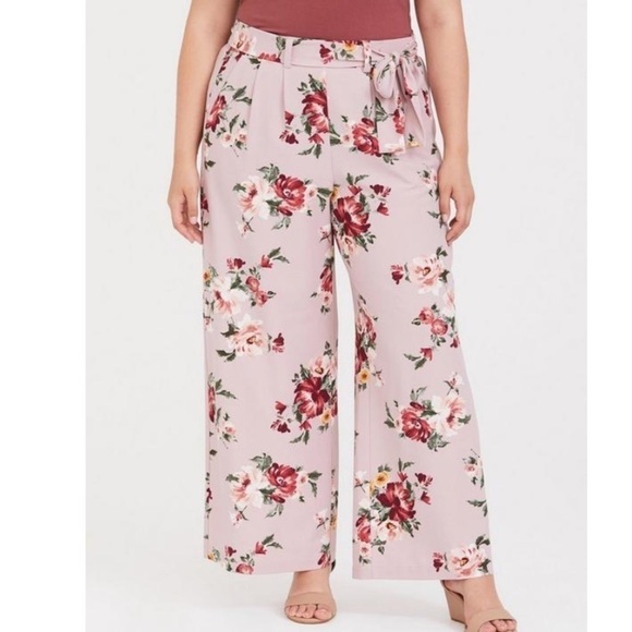 TORRID Lilac Purple Floral Crepe Wide Leg Pant 4X - Picture 2 of 8